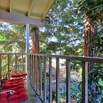 4 Bed 3 Bath House With Pool And Hot Tub One Block From American River